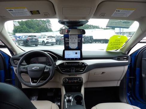 Certified 2020 Ford Escape SEL FWD image 16