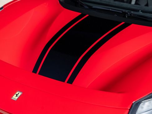 Used 2019 Ferrari 488 Pista Spider image 25