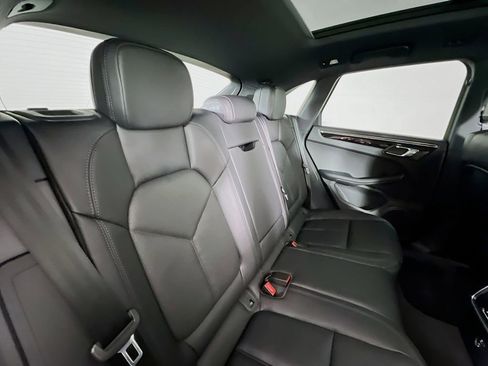 New 2026 Porsche Macan image 29