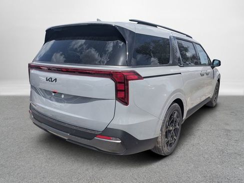 New 2026 Kia Carnival SX FWD image 3