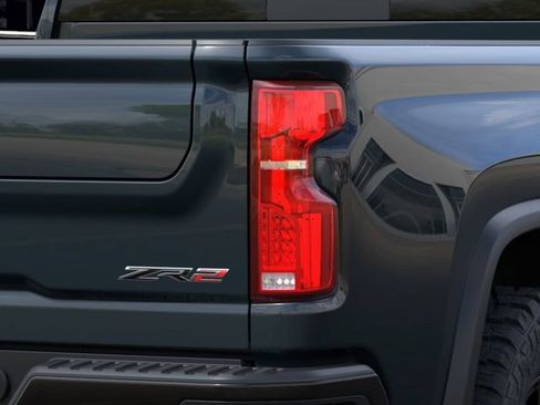 New 2026 Chevrolet Silverado 2500 ZR2 AWD/4WD image 11
