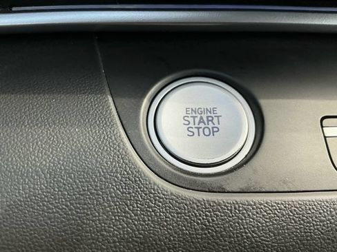 Used 2025 Hyundai Elantra Limited FWD image 20