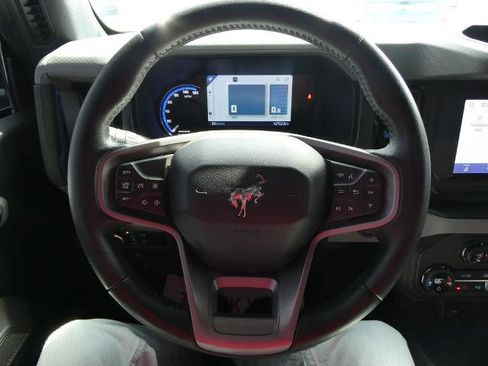 Certified 2023 Ford Bronco Black Diamond image 31