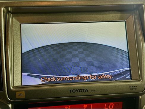 Used 2013 Toyota 4Runner Limited image 22