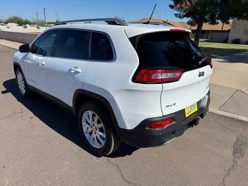 Used 2014 Jeep Cherokee Limited w/ Technology Group image 2