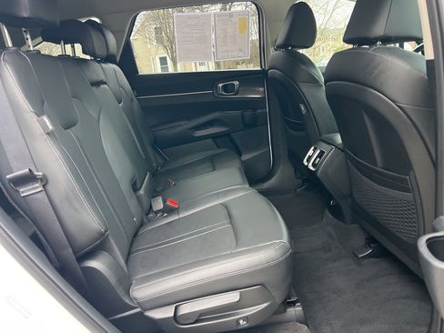 Certified 2025 Kia Sorento S image 25