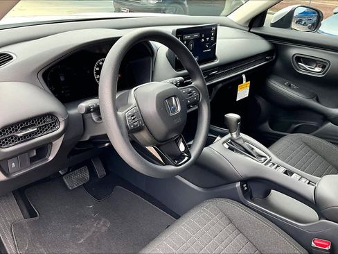 New 2026 Honda HR-V LX image 8