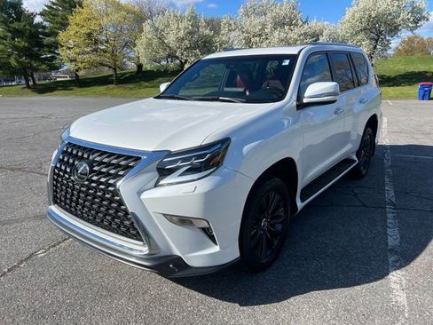 Used 2022 Lexus GX 460 Luxury w/ Sport Design Package AWD/4WD image 6