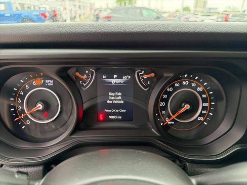 Used 2025 Jeep Wrangler Unlimited Sport AWD/4WD image 18