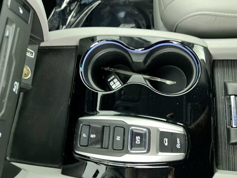 Used 2019 Honda Pilot Touring image 18