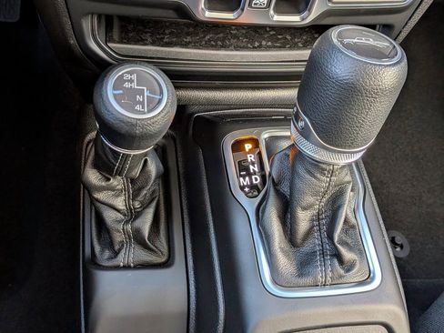 New 2026 Jeep Gladiator Sport image 17