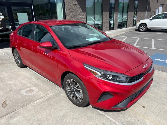 Used 2023 Kia Forte LXS FWD image 2