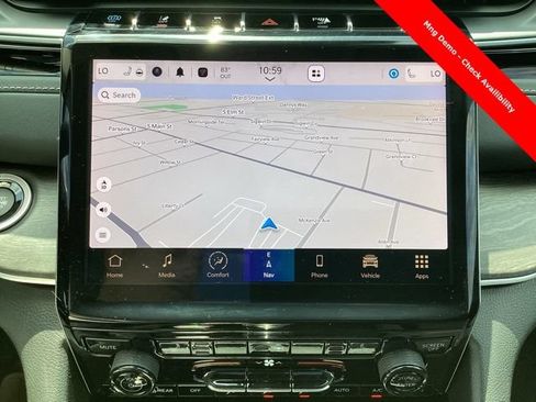 Used 2023 Jeep Grand Cherokee 4WD 4xe image 12