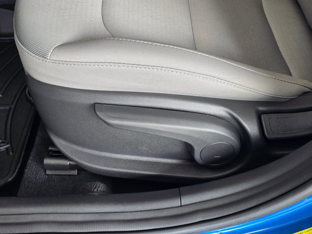 Used 2018 Hyundai Elantra Value Edition w/ Cargo Package FWD image 20