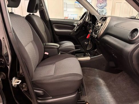 Used 2004 Toyota RAV4 4WD image 26