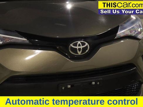 Used 2021 Toyota C-HR LE FWD image 12