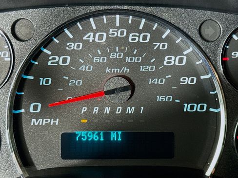 Used 2023 GMC Savana 2500 w/ Driver Convenience Package image 15