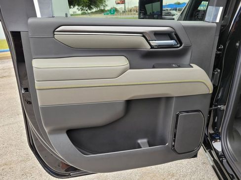New 2026 Chevrolet Silverado 2500 ZR2 w/ ZR2 Bison Edition AWD/4WD image 9