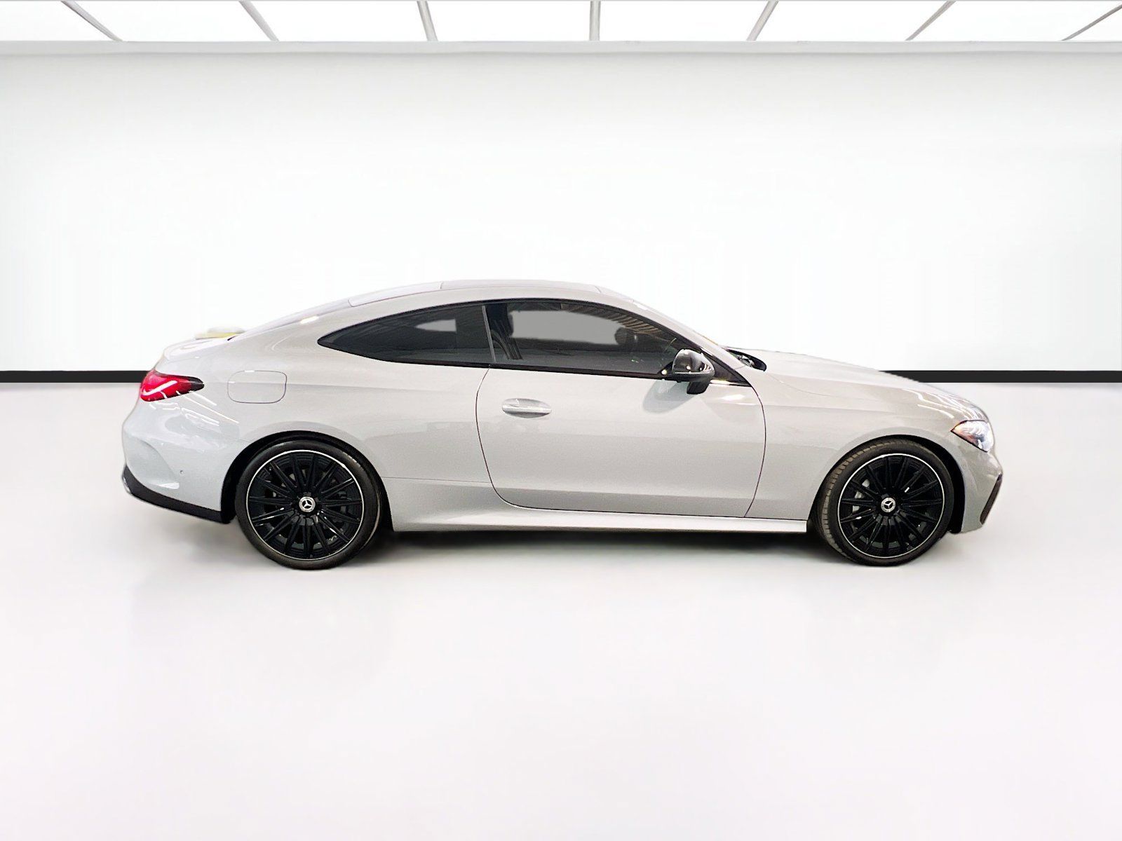 Used 2024 Mercedes-Benz CLE 450 4MATIC Coupe image 26