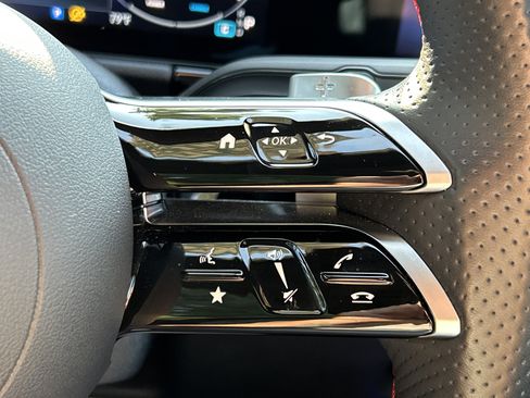 Certified 2025 Mercedes-Benz GLA 250 4MATIC image 28