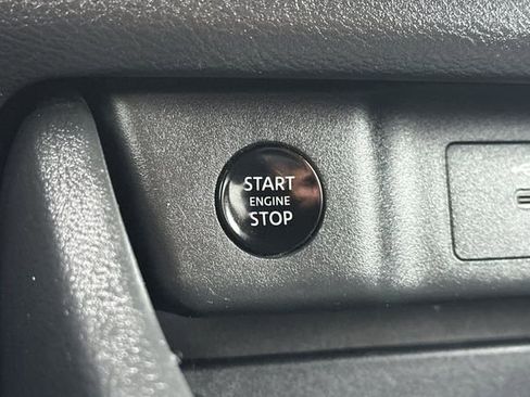 Used 2024 Nissan Rogue S image 25