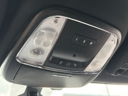 Used 2021 Jeep Grand Cherokee Laredo w/ Security & Convenience Group AWD/4WD image 21