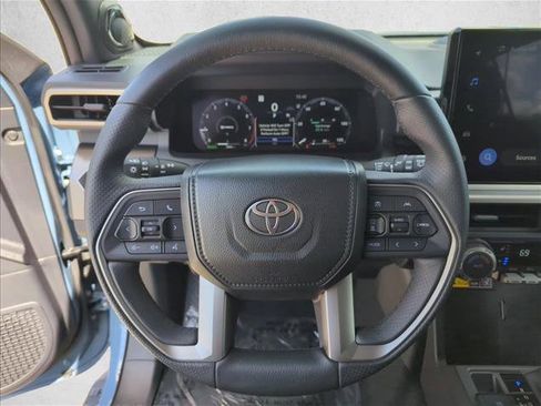 Used 2026 Toyota 4Runner TRD Off-Road Premium AWD/4WD image 18