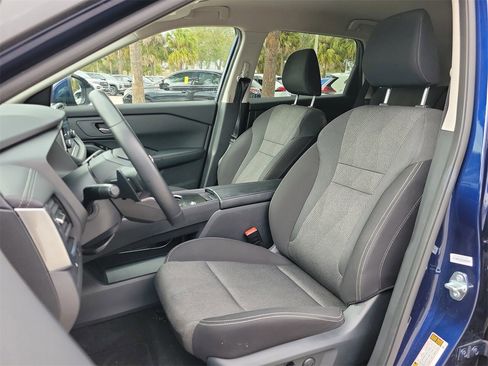 Used 2025 Nissan Rogue SV image 16