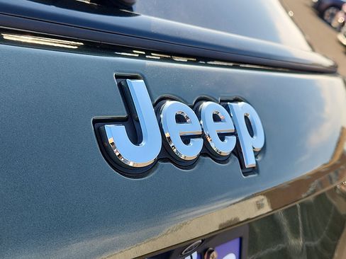 Used 2018 Jeep Compass Sport w/ Cold Weather Group image 29