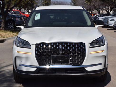 New 2026 Lincoln Corsair Reserve image 2