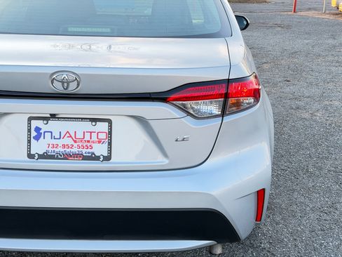 Used 2021 Toyota Corolla LE image 71