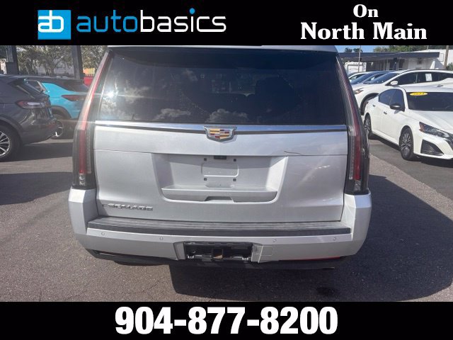 Used 2018 Cadillac Escalade Platinum RWD image 6
