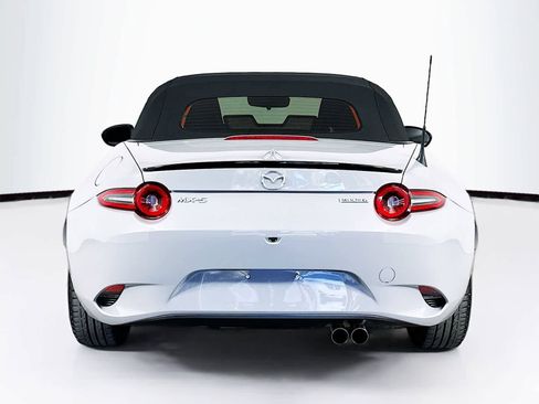 Used 2024 MAZDA MX-5 Miata Club RWD image 5