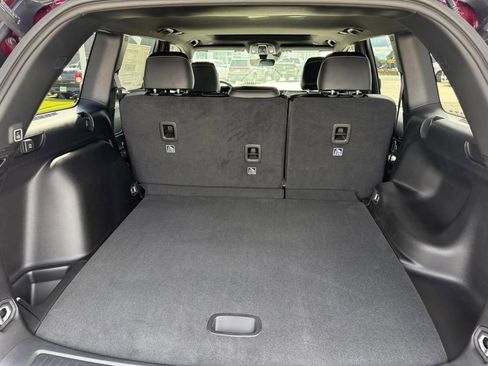 New 2025 Jeep Grand Cherokee Altitude image 23