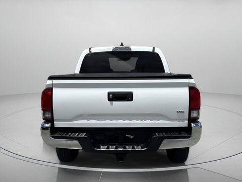 Used 2023 Toyota Tacoma SR5 RWD image 4