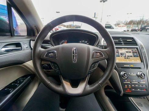 Used 2019 Lincoln MKC Premiere image 20