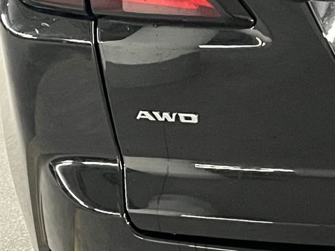 Used 2023 Cadillac XT4 Premium Luxury image 36