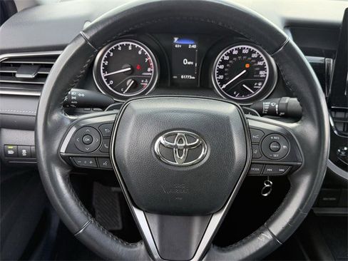 Used 2024 Toyota Camry SE image 12