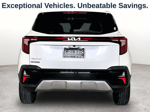 Used 2026 Kia Seltos EX FWD image 5