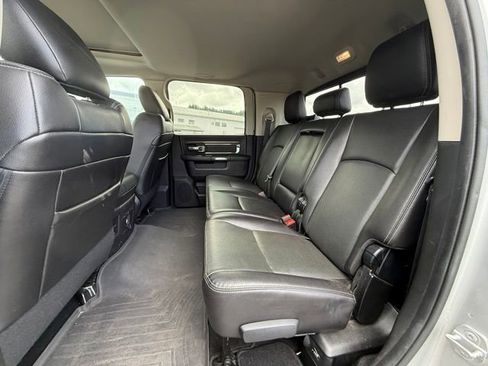 Used 2015 RAM 3500 Laramie w/ Convenience Group AWD/4WD image 11