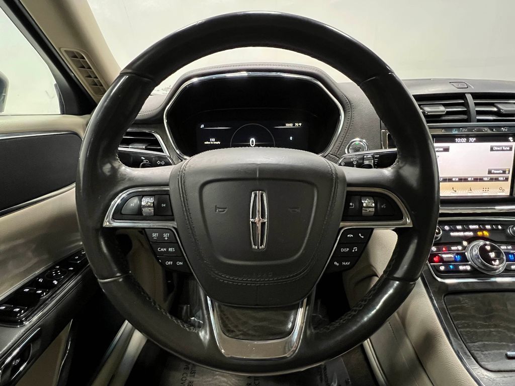 Used 2017 Lincoln Continental Reserve w/ Climate Package AWD/4WD image 24