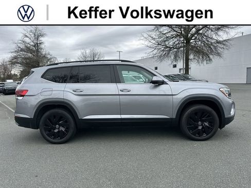 New 2026 Volkswagen Atlas SE FWD image 6