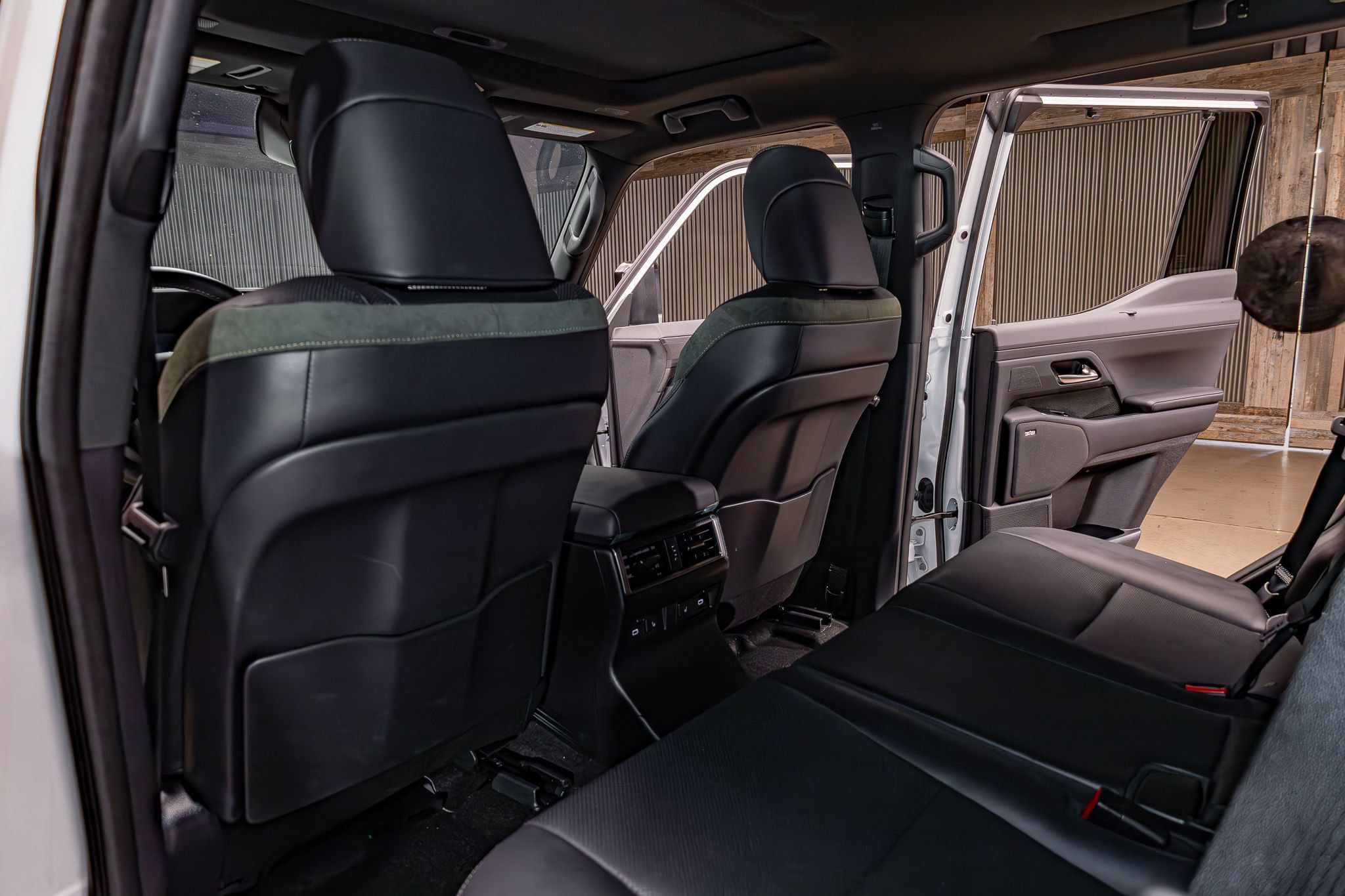 Used 2024 Lexus GX 550 AWD/4WD image 23