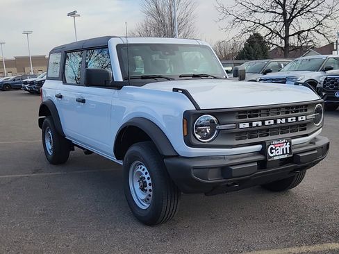 New 2025 Ford Bronco 4-Door image 4
