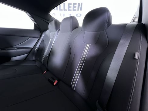 Used 2025 Hyundai Elantra Sport image 24