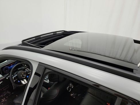 Certified 2026 Mercedes-Benz GLC 43 AMG 4MATIC image 11