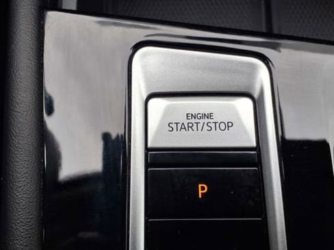 Used 2024 Volkswagen Atlas SE image 33