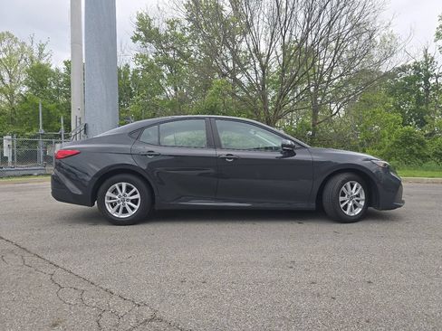 Used 2025 Toyota Camry LE FWD image 16