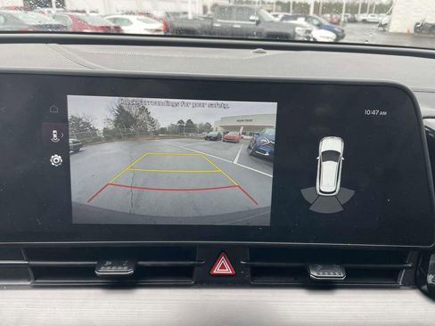 Used 2025 Kia Sportage EX w/ Premium Package image 39