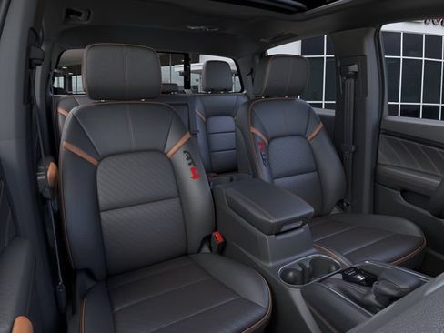 Used 2026 GMC Canyon AT4 w/ Technology Plus Package AWD/4WD image 17